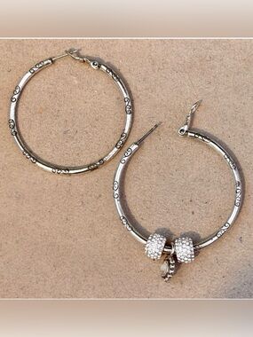 🆕Listing! Pair Brighton Large Hoop Charm earrings Hold charms & beads Silver